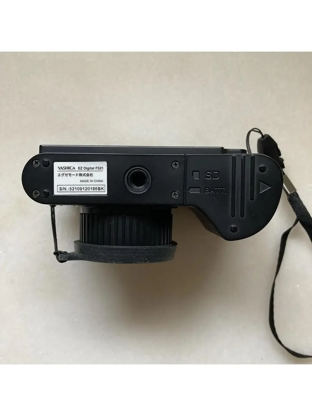 Working Rare Yashica Digital Camera F521 Rare Works But Defective Battery Cover
